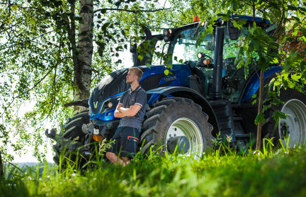 Відгук задоволеного партнера про трактори Valtra