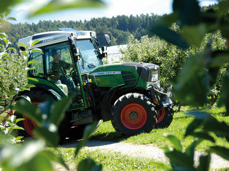 Колесные трактора Fendt 200 Vario