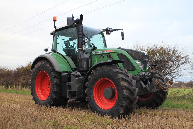 Колісні трактори Fendt 700 Vario