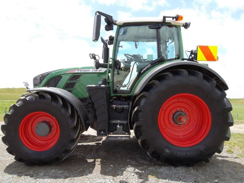 Колісні трактори Fendt 700 Vario