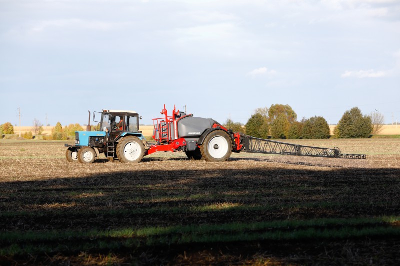 Причіпні обприскувачі Horsch Leeb AX