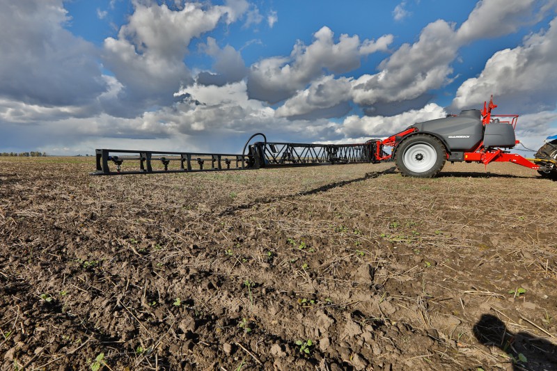 Причіпні обприскувачі Horsch Leeb AX