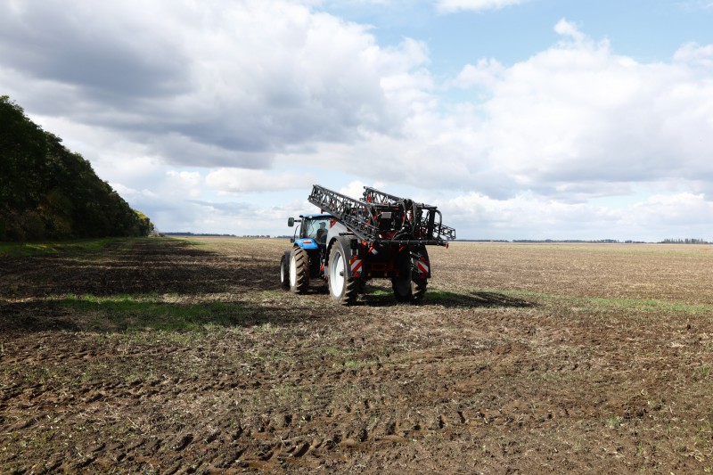 Причіпні обприскувачі Horsch Leeb AX