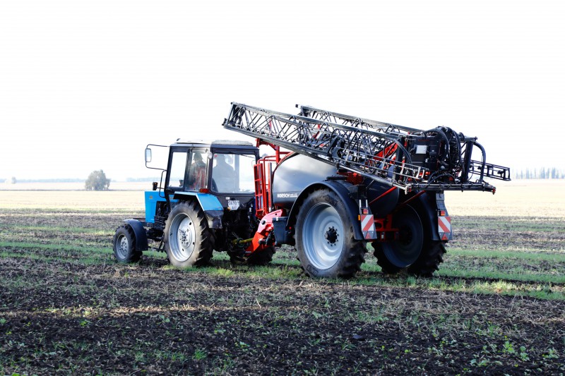 Причіпні обприскувачі Horsch Leeb AX