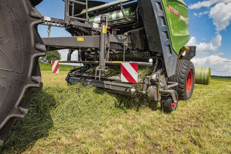 Прес-підбирачі Fendt Rotana 130F
