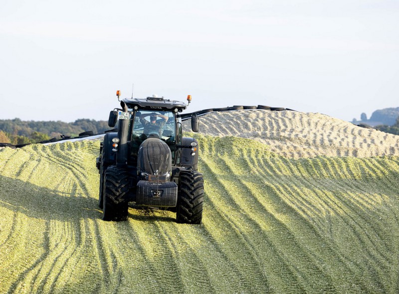 Колісні трактори Valtra серії S