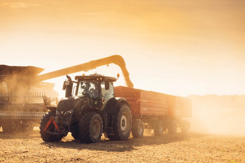 Колісні трактори Valtra серії S