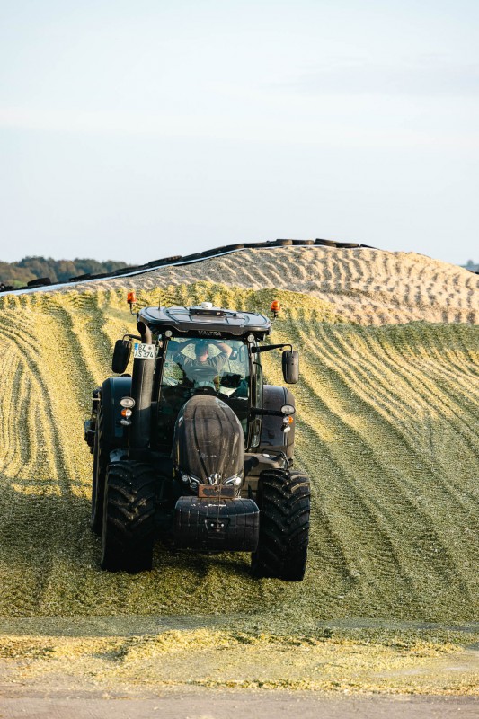 Колісні трактори Valtra серії S