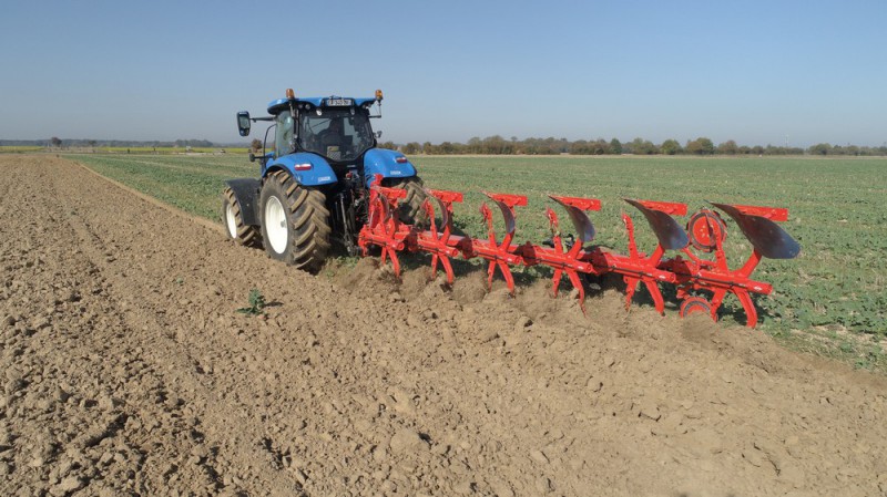 Плуг навісний KUHN MULTI-MASTER 153