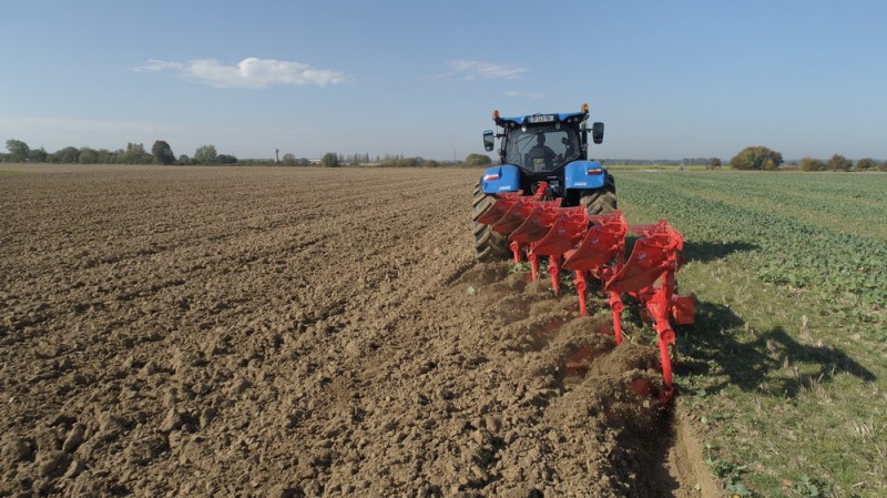 Плуг навісний KUHN MULTI-MASTER 153