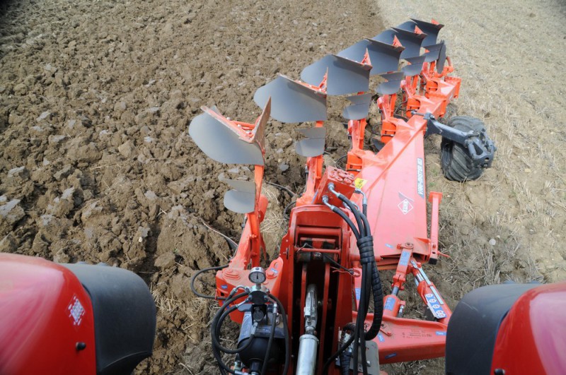 Плуг навісний KUHN MULTI-MASTER 183
