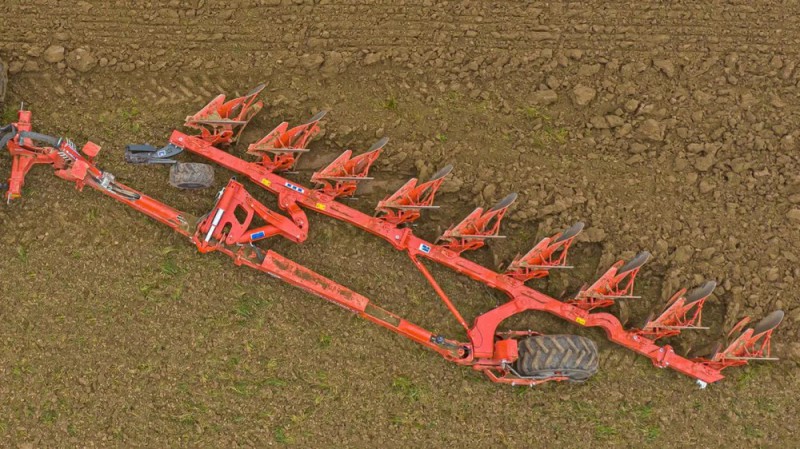 Плуг напівнавісний KUHN MULTI-LEADER XT