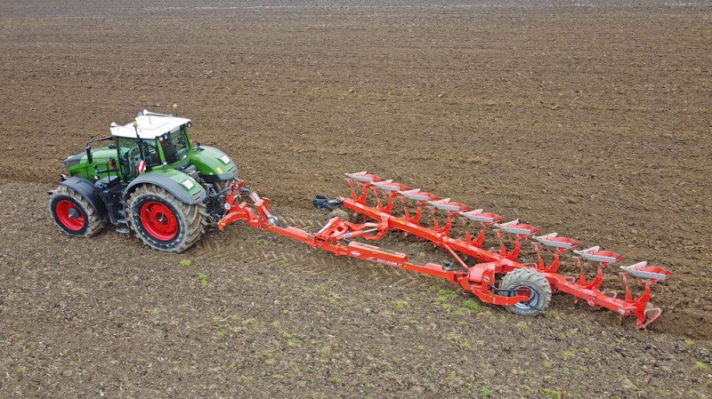 Плуг напівнавісний KUHN MULTI-LEADER XT