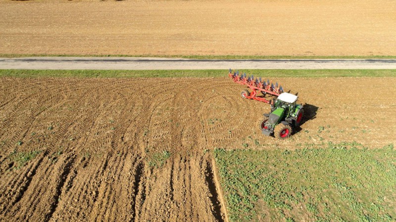 Плуг напівнавісний KUHN MULTI-LEADER XT