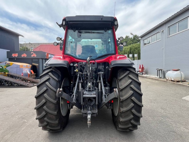 Колісний трактор Valtra G135 Active