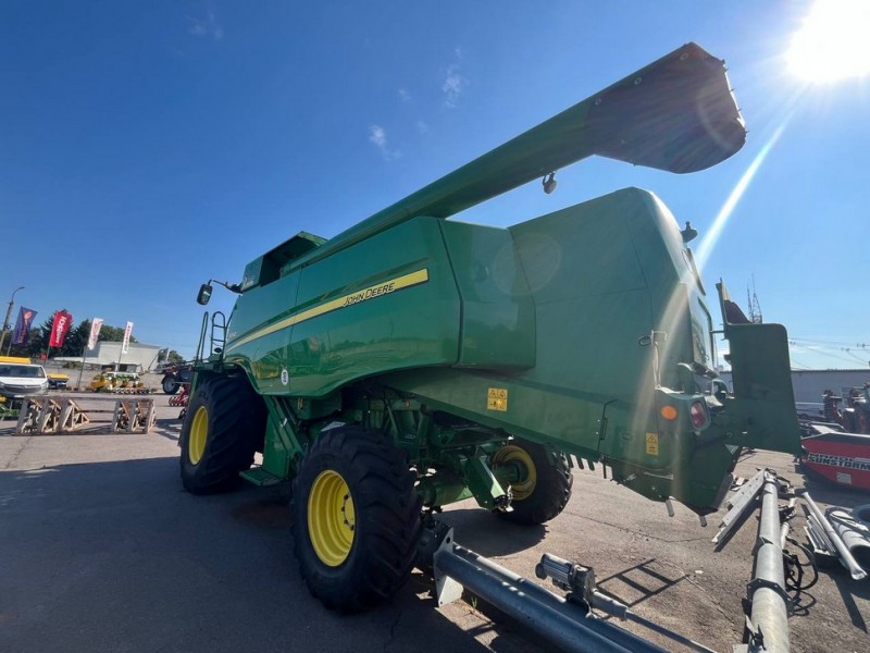 Зернозбиральний комбайн John Deere W540