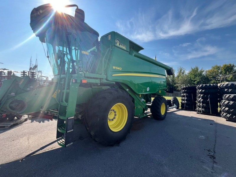 Зернозбиральний комбайн John Deere W540