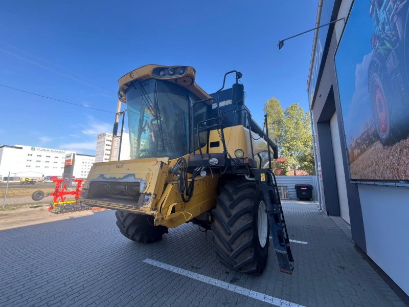 Зернозбиральний комбайн New Holland CX6090