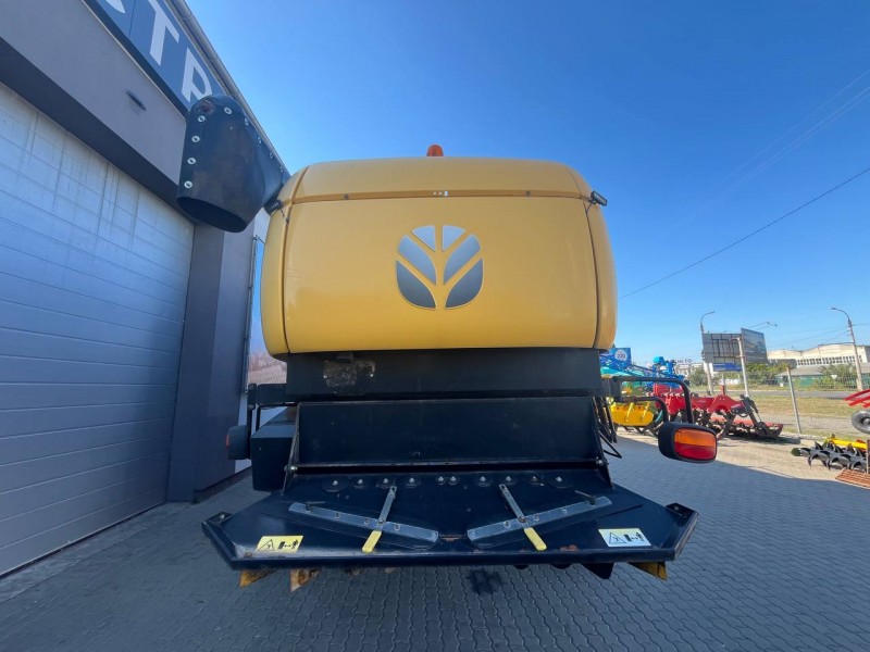 Зернозбиральний комбайн New Holland CX6090