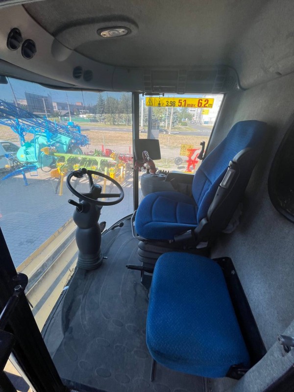 Зернозбиральний комбайн New Holland CX6090