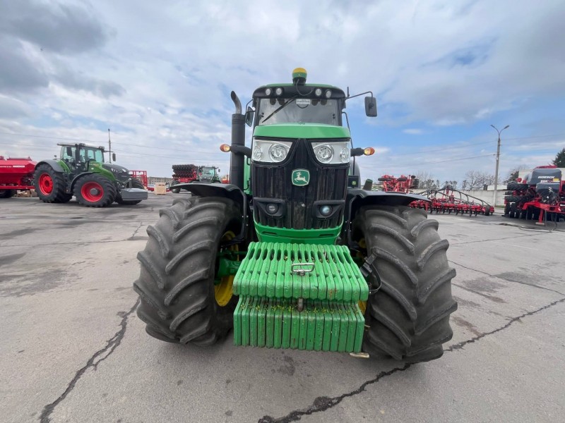Колісний трактор John Deere 6195М