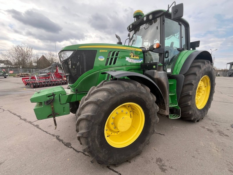 Колісний трактор John Deere 6195М