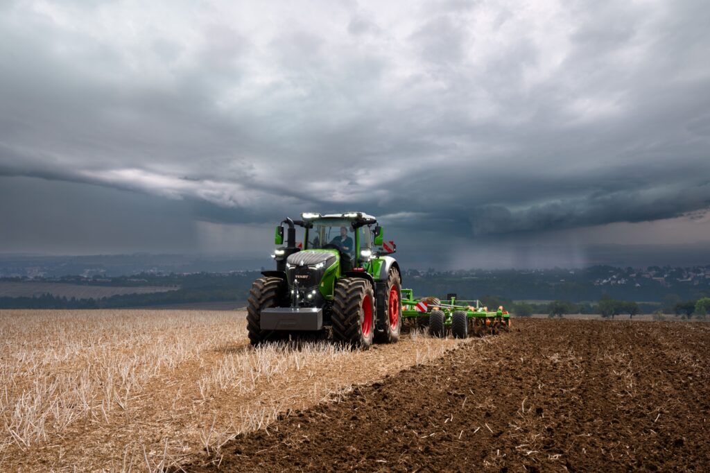 Колісні трактори Fendt 1000 Vario