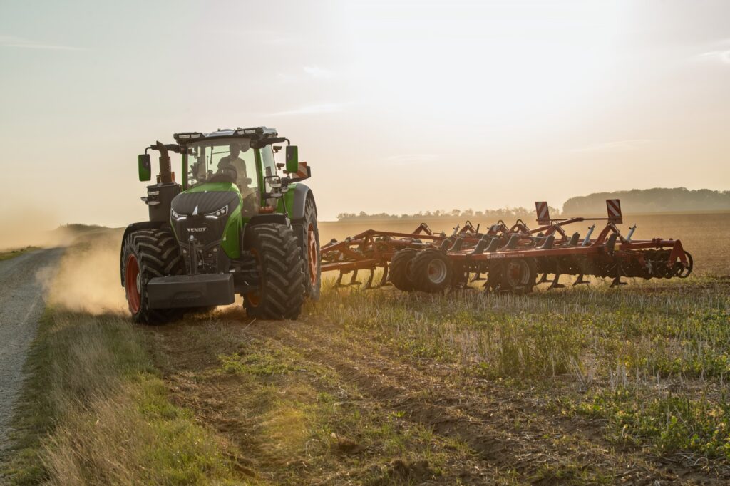 Fendt 1000 Vario wheeled tractors