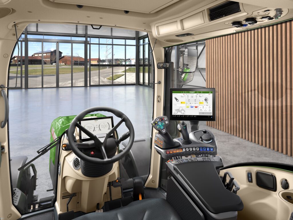Fendt 300 Vario wheeled tractors