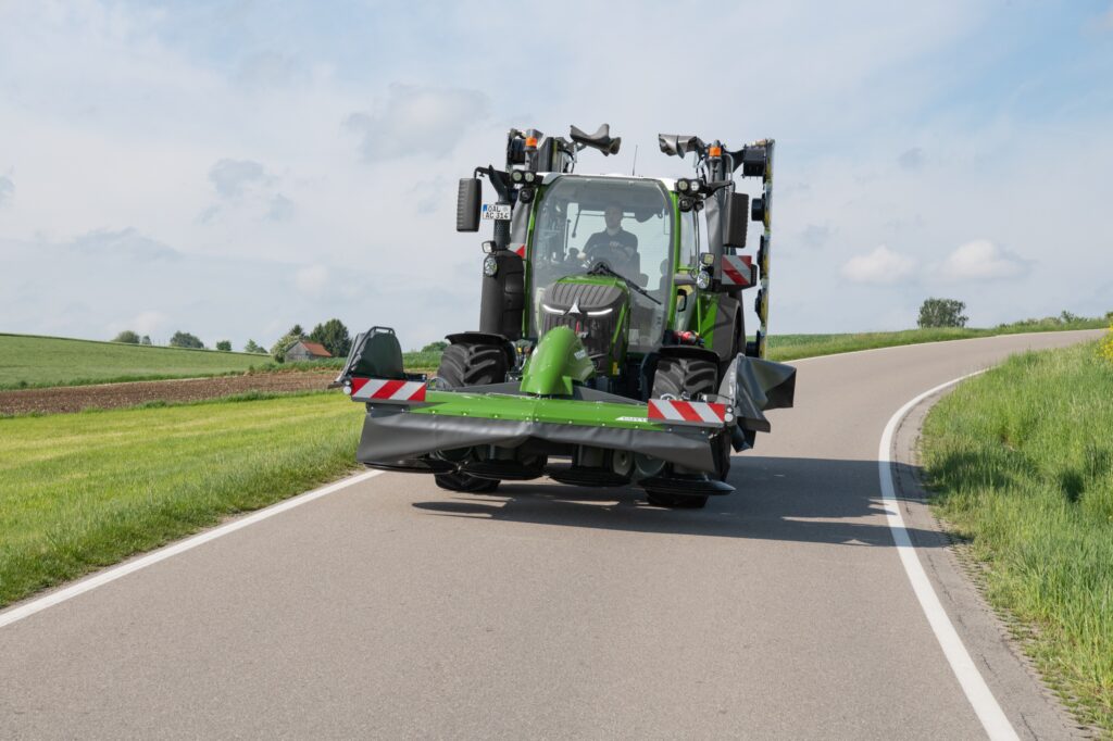 Fendt 300 Vario wheeled tractors