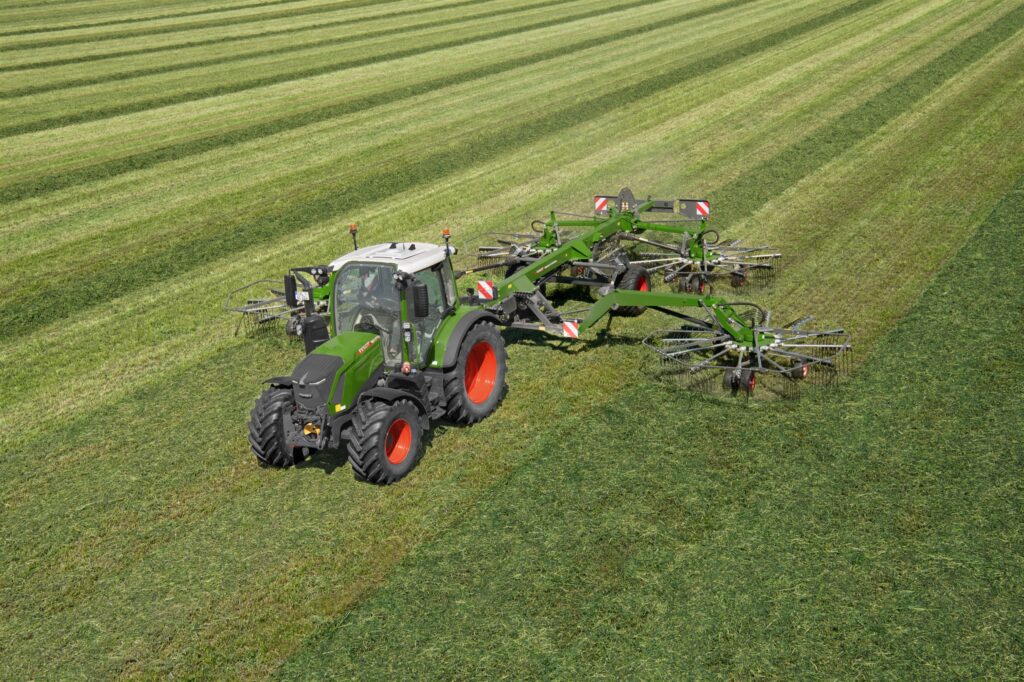 Fendt 300 Vario wheeled tractors