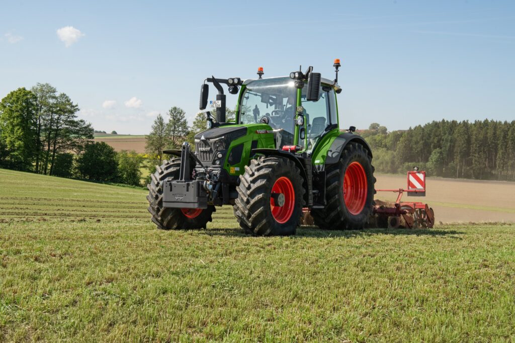 Fendt 500 Vario wheeled tractors