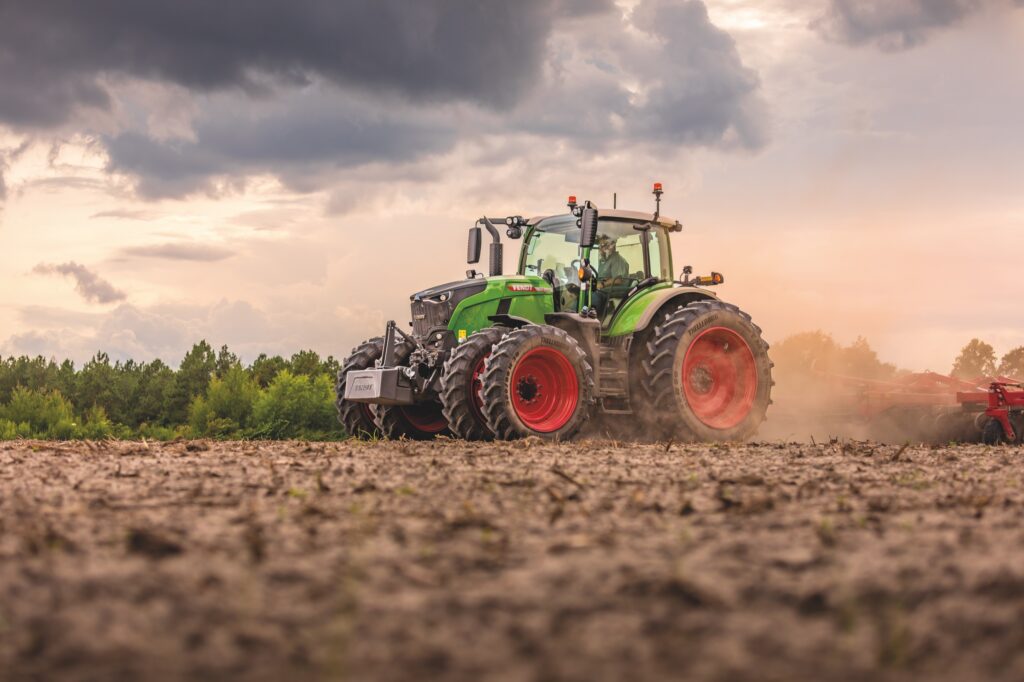 Fendt 700 Vario wheeled tractors