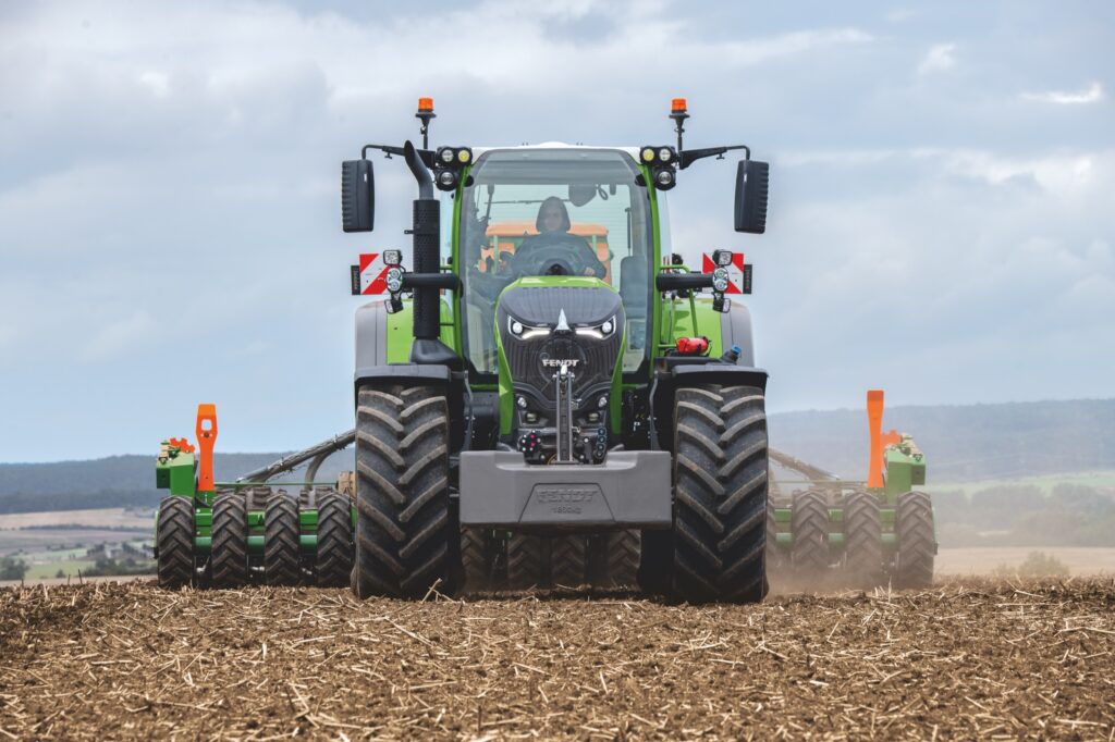 Fendt 700 Vario wheeled tractors