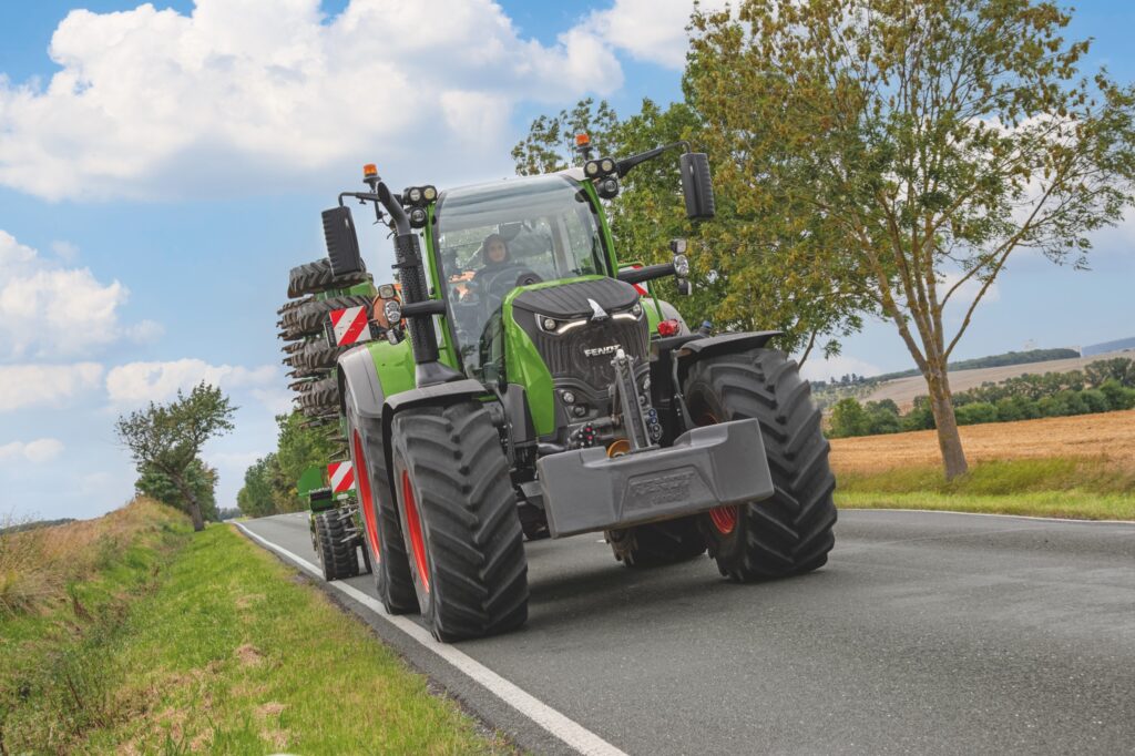 Fendt 700 Vario wheeled tractors