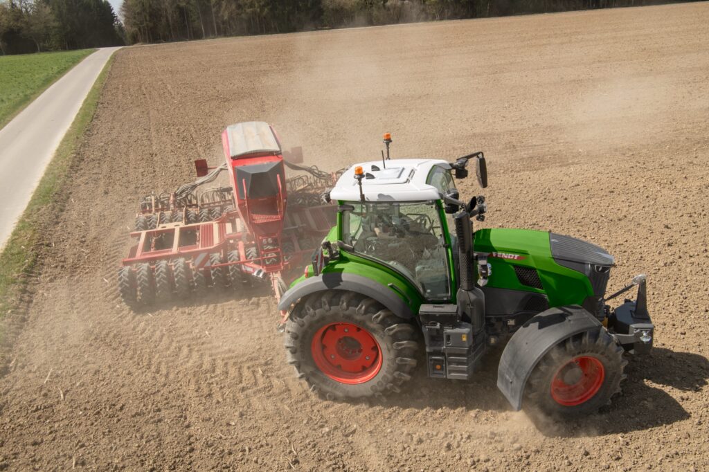Fendt 700 Vario wheeled tractors