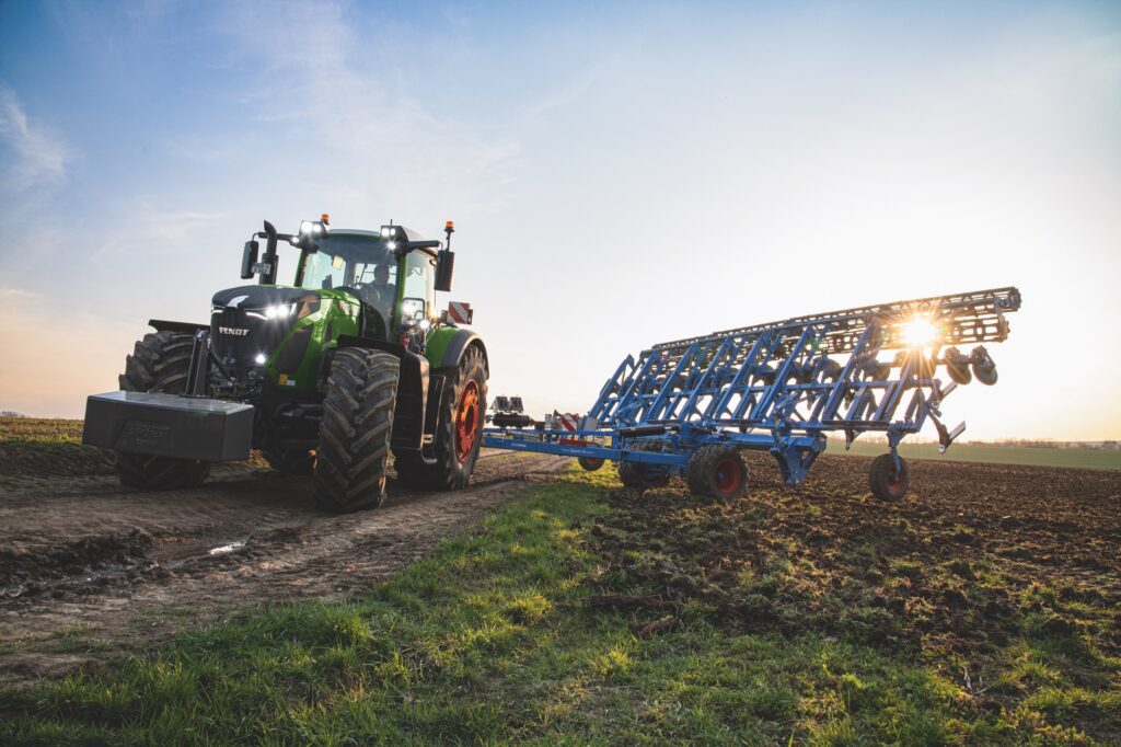 Fendt 900 Vario wheeled tractors